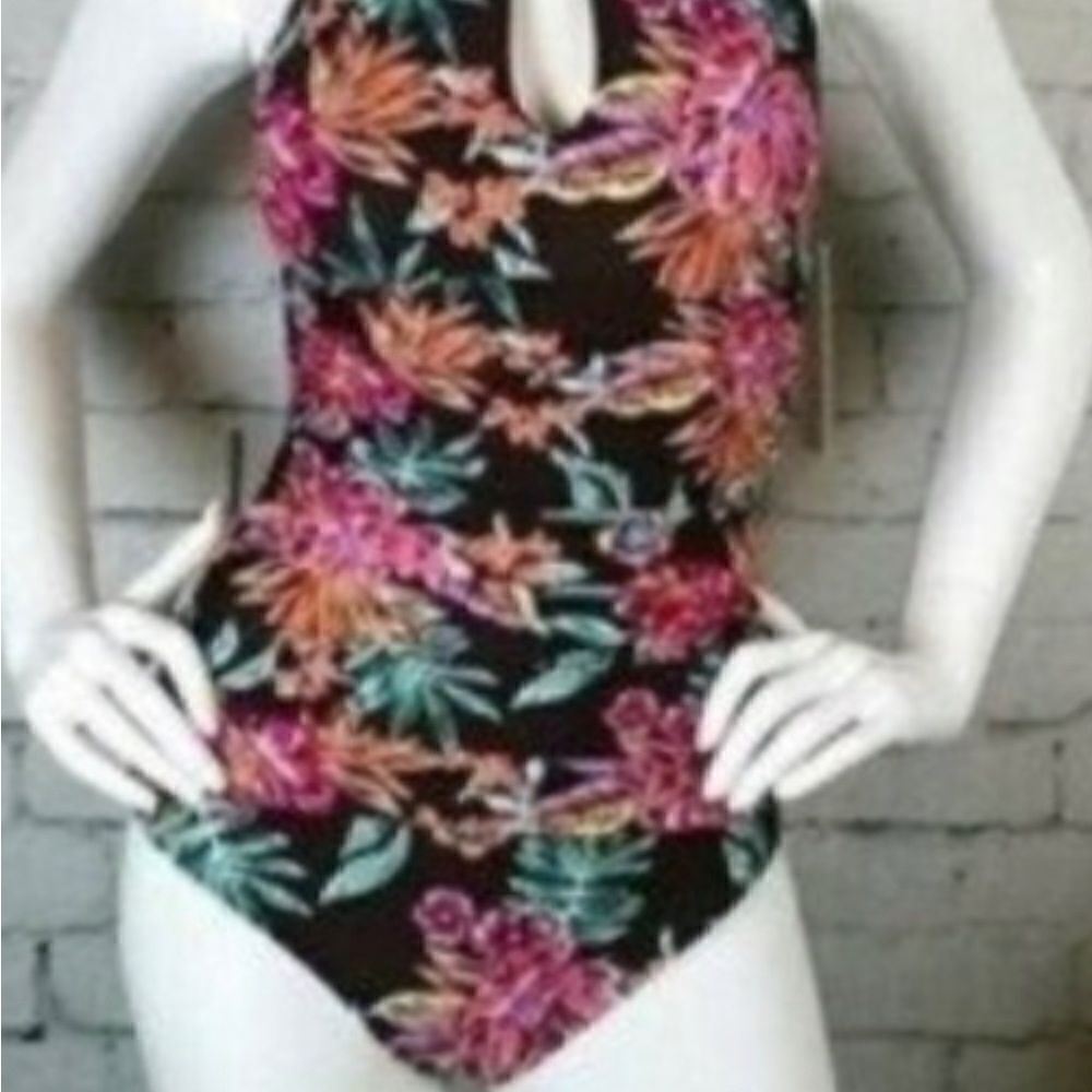 Into the Bleu Women Swim One Piece sz 8
